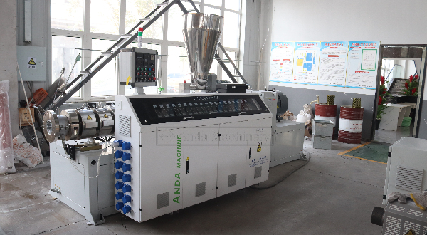 एक्सट्रूडर मशीन