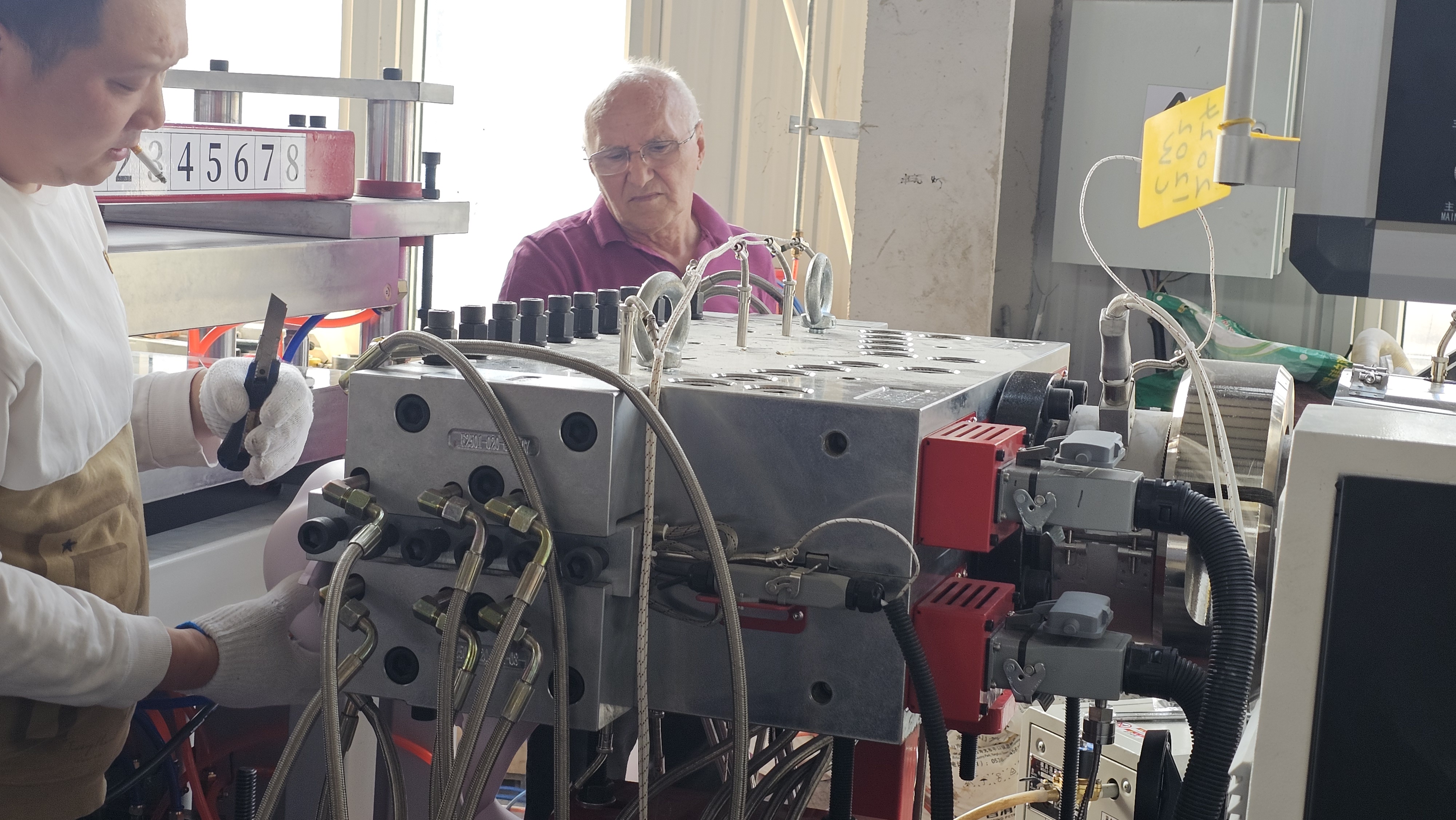 पीवीसी फोम बोर्ड मशीन, पीवीसी फोम बोर्ड बनाने की मशीन, पीवीसी फोम बोर्ड उत्पादन लाइन