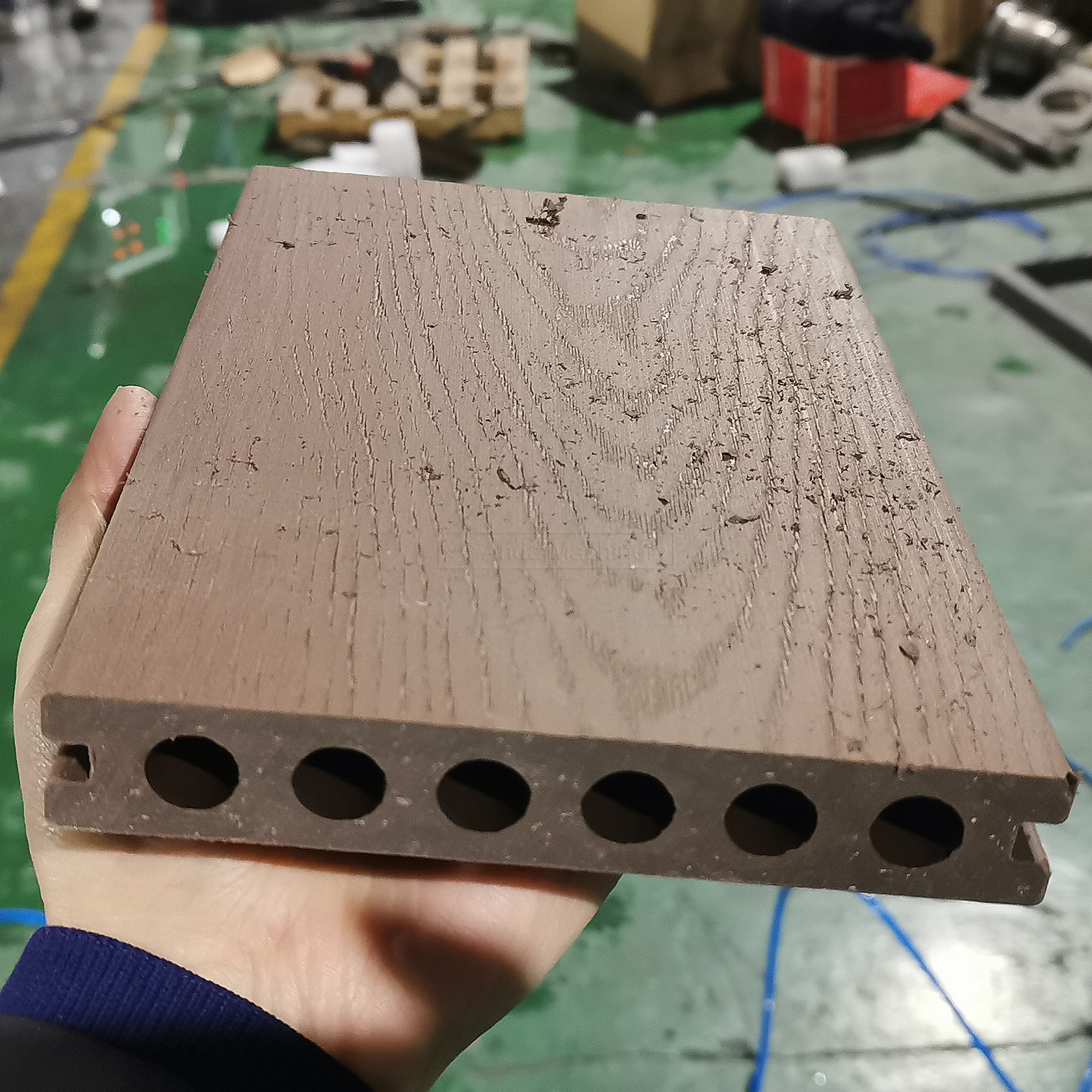 WPC प्रोफ़ाइल अलंकार मशीन उत्पादन लाइन