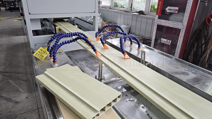 WPC दरवाजा फ्रेम मशीन मूल्य