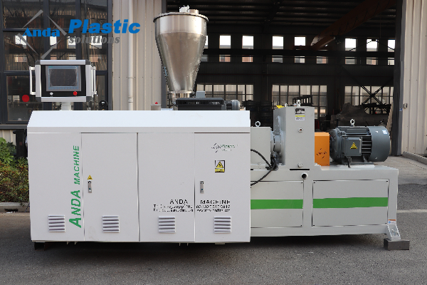 टचस्क्रीन एक्सट्रूज़न मशीन